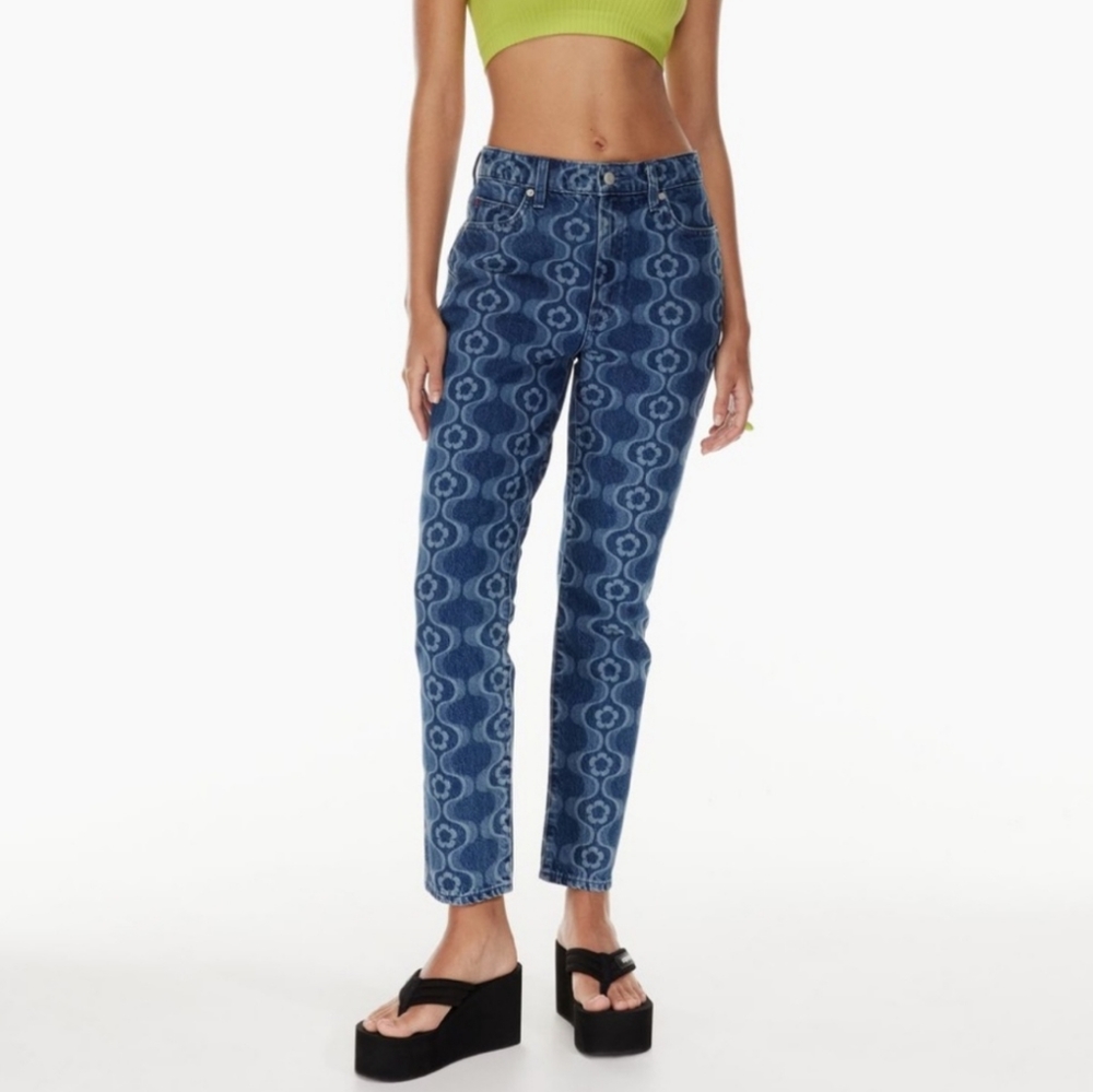 SUNDAY BEST Zola High Rise Mom Jeans Kaleidoscope MD Blue Size 0 Aritzia Sun Deh